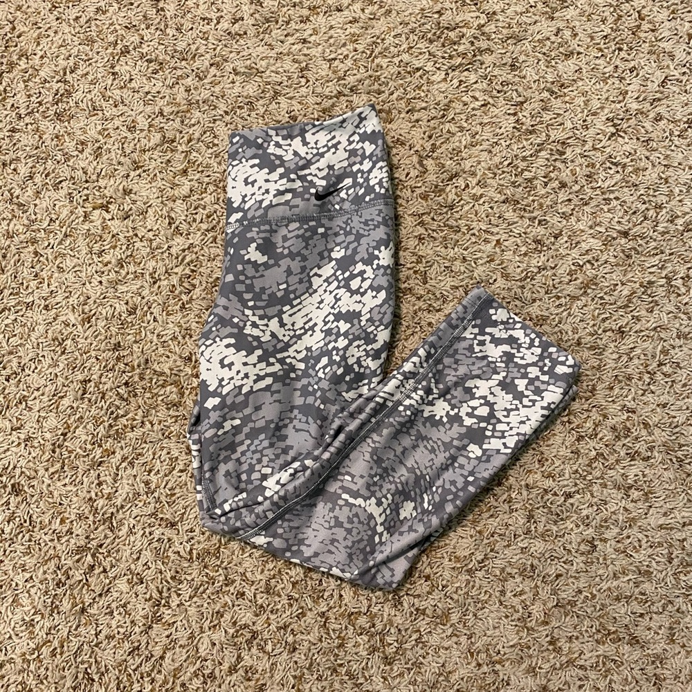Nike Dri-Fit Cropped Leggings